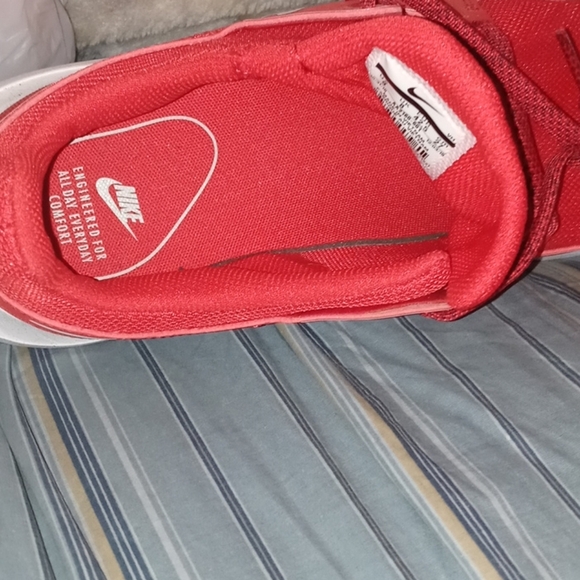 Men Nikes never been worn Men size 9 - Picture 3 of 7